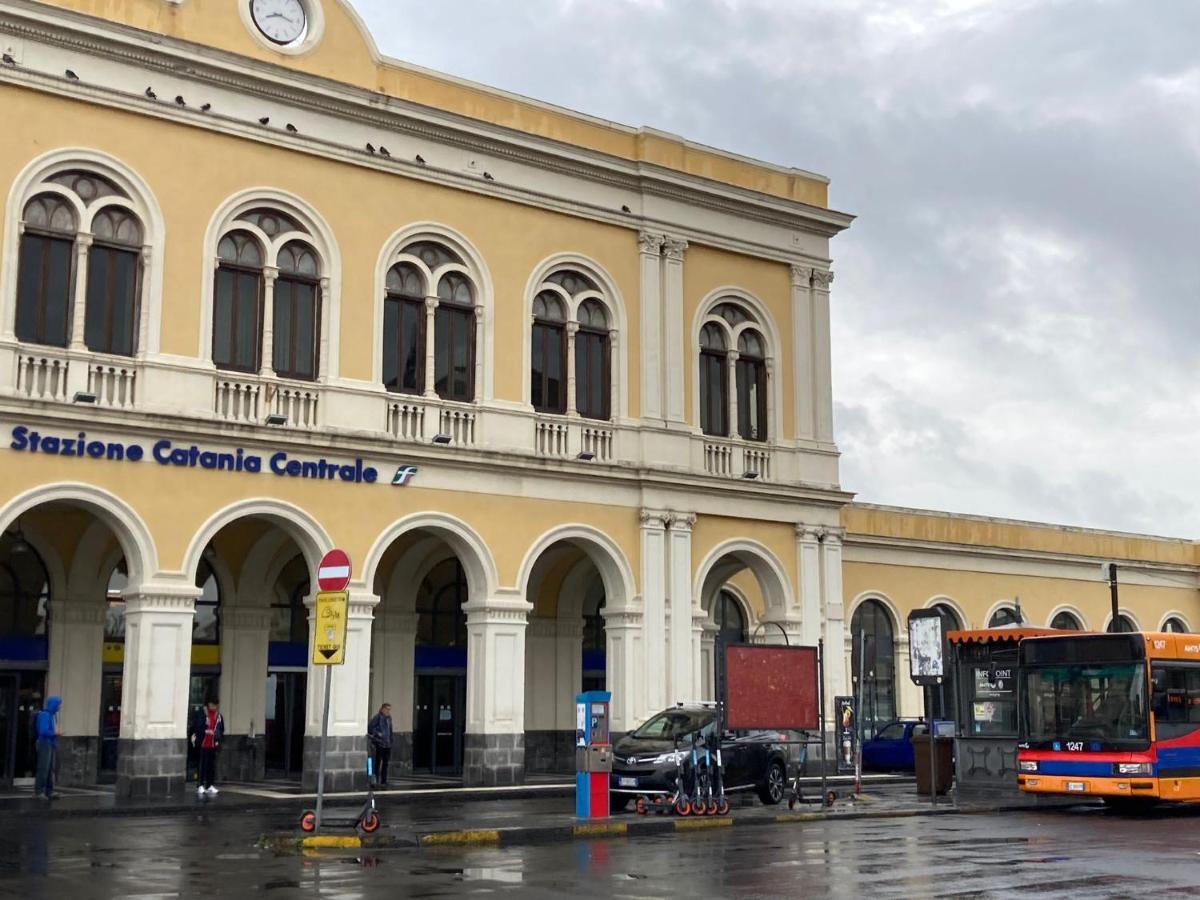 Paradiso Degli Aranci Al Mare Aeroporto di Catania Fontana Rossa